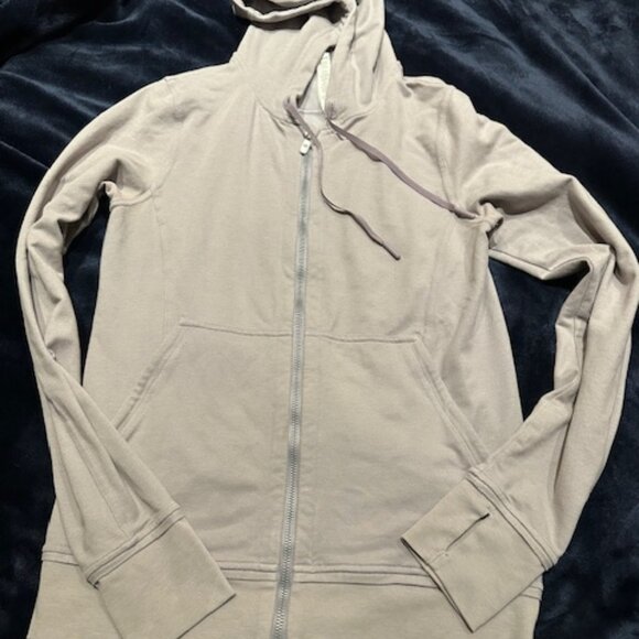 Lululemon Size 6 Hoodie - Picture 1 of 3